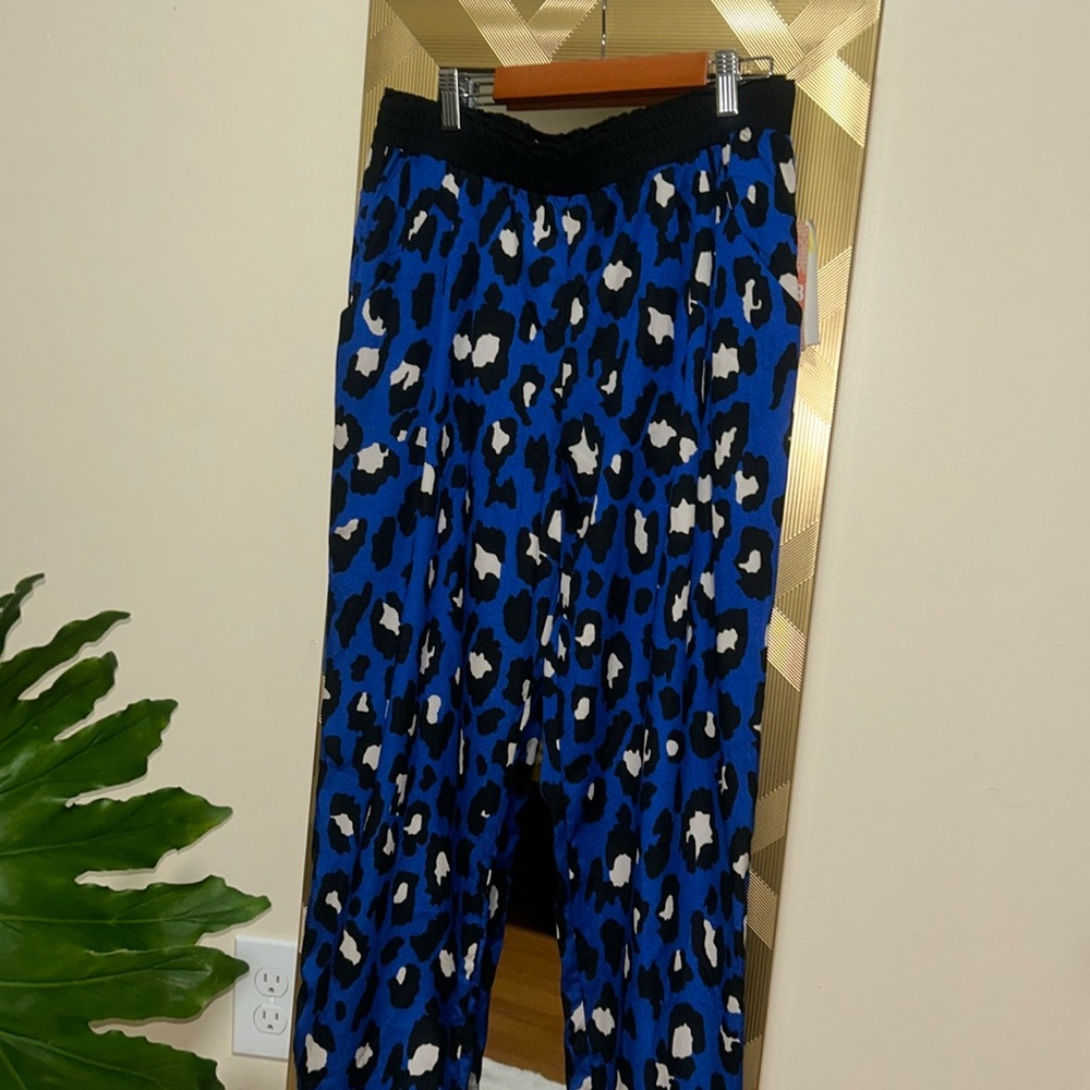 Gianni Bini blue leopard pants